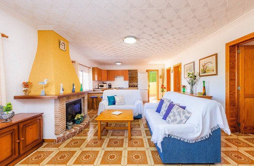 Son Baulo Ski Chalet | Mediterranean Chalet S'Oratge with Pool, Garden, Wi-Fi & Terrace