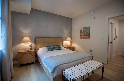 Regional District of Nanaimo Hotel | Mediterranean Suite 201 B - The Agora a Boutique Hotel