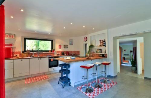 Le Pradet House | Mediterranean Villa With Sea View In Bormes