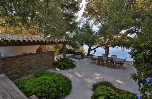 Le Pradet House | Mediterranean Villa With Sea View In Bormes