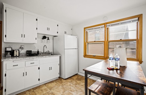West Allis Apartment | MedStay: Ideal for Travel Nurses & MCW/CHW Relocat