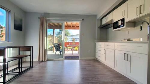 Killarney House | Meet Cottage