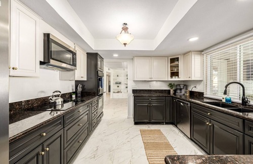 Mesa House | Mega Mesa Retreat: Heated Pool, Spa & Pickle Ball
