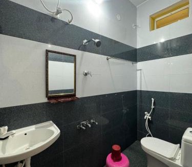 Yelagiri Hotel | Megaa Resort