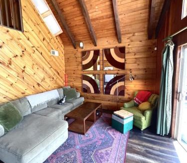 Pinehurst Ski Chalet | Megans Mountain Getaway
