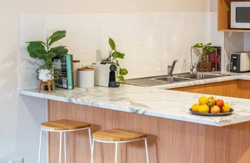 North Adelaide Apartment | Melbourne St Explorer - A Central Urban Stay