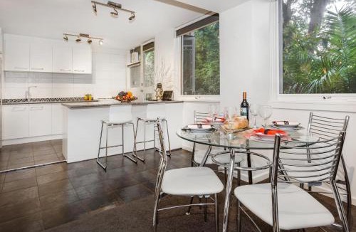Heidelberg House | Melbourne Villa