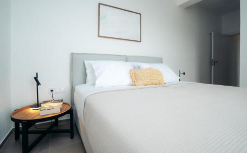 Vathi Apartment | Melianthos Villas