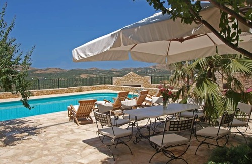 Roumeli Villa | Melina Stone Villa