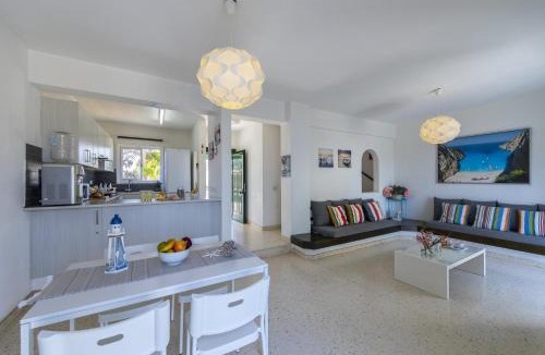 Protaras Villa | Melis Villa - Charming villa in Central Protaras
