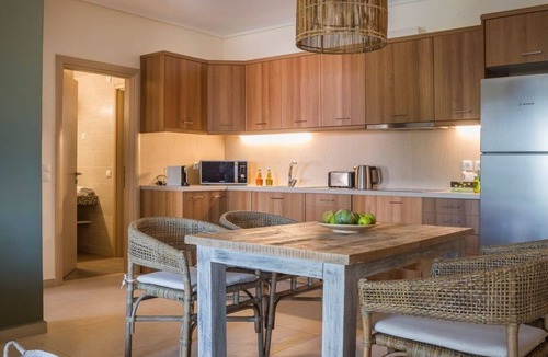 Karavomylos House | Meliti Waterfront Suites