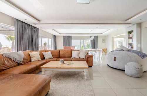 Melkbosstrand Villa | Melkbos Beachfront Villa