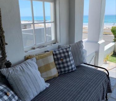 Melkbosstrand House | Melkdives