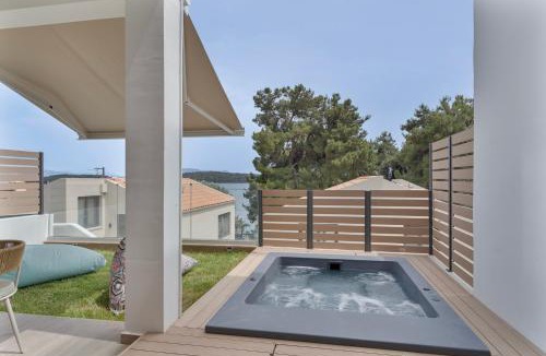 Perigiali Apartment | Mella Roa - Ivory