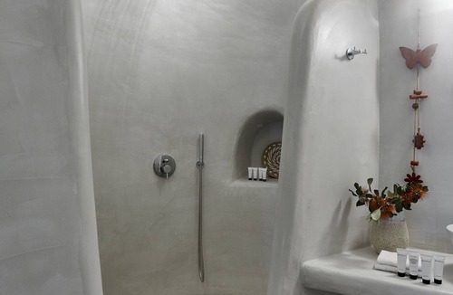 Finikia Hotel | Mellow Luxury Cave