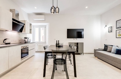Vatican Villa | Melo Residence - Three Bedroom Villa, Sleeps 8