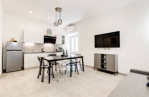 Vatican Villa | Melo Residence - Three Bedroom Villa, Sleeps 8