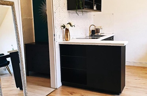 Buer Apartment | Melody Apartment mit E-Ladesäule und mobiler Klimaanlage