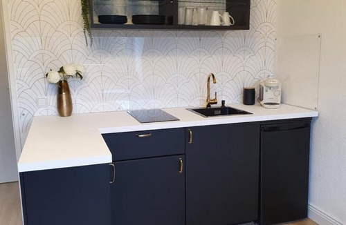 Buer Apartment | Melody Apartment mit E-Ladesäule und mobiler Klimaanlage