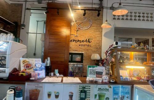 Sop Tui Hostel | Memmoth Cafe & Hostel in Lampang