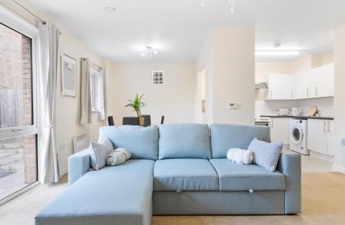 Thames Apartment | Memorable and spacious 2 bed apartment