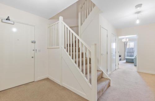 Thames Apartment | Memorable and spacious 2 bed apartment