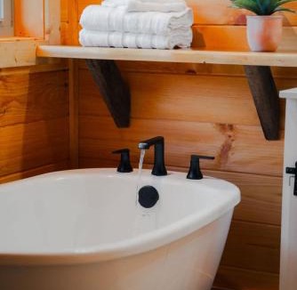 McArthur House | Memories at Hillside A Modern Cabin Hocking Hills