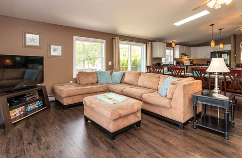Penn Yan House | Memory Lane: An Unforgettable Family Retreat!