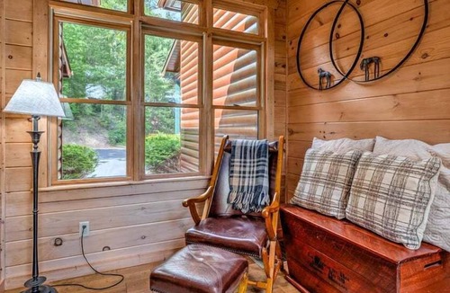 Foxfire Estates Cabin | Memory Maker - Pet Friendly | Screened Porch | Hot Tub