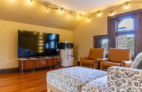 Midtown House | Memphorium: Historical Magic Themed-NoCleaningFee