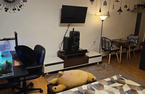 Las Pinas Hotel | Mench Staycation