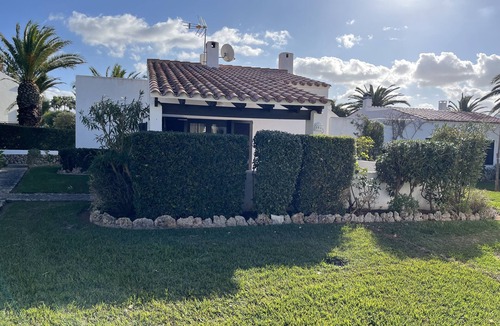 Son Xoriguer House | Menorcan house for families in front of the beach with WIFI and air conditioning