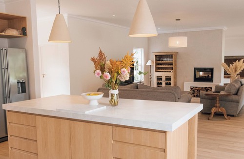 Hemel En Aarde House | Menuha Luxury Accommodation Hermanus, Western Cape