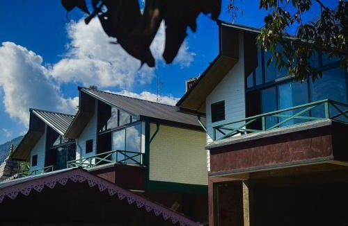 Lebong and Mineral Spring Tea Garden House | Meraki Cottage
