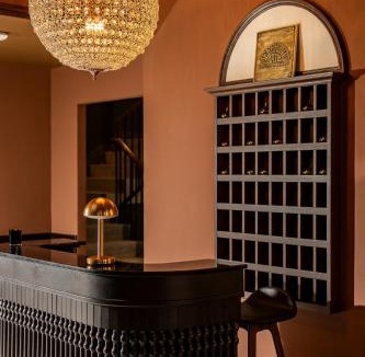 Chakkrawat Hotel | Merchant's Gate Songwat