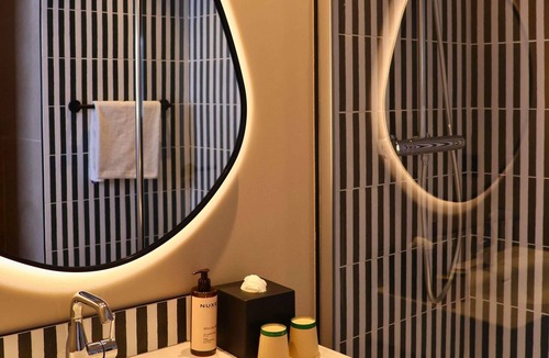 Carre d'Or Hotel | Mercure Nice Promenade Des Anglais
