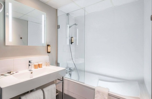 Saint-Lambert Hotel | Mercure Paris Montparnasse Pasteur