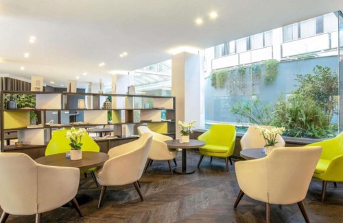 Zona XXVIII Tor de' Cenci Hotel | Mercure Roma West