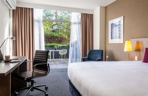 Greenwich Hotel | Mercure Sydney St Leonards