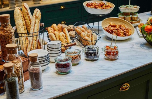 Notre-Dame Hotel | Mercure Versailles Chateau