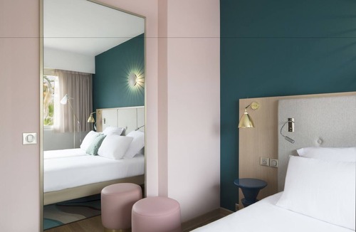 Villeneuve Loubet Beach Hotel | Mercure Villeneuve Loubet Plage