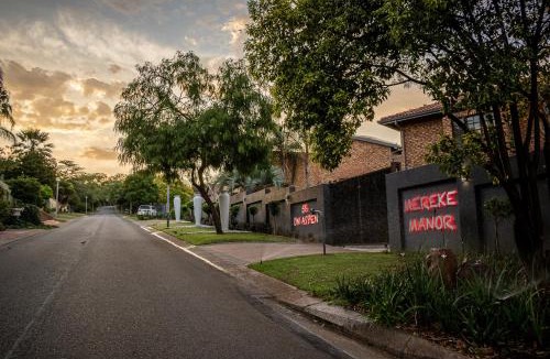Zwartkop House | Mereke Manor