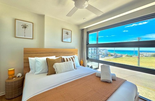 Merewether Apartment | Merewether By The Beaches Newcastle, Free Parking, Ocean View