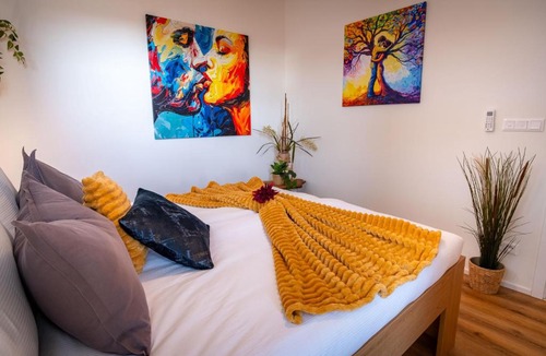 Brno Apartment | Meridiem Haven with AC, Netflix and Parking
