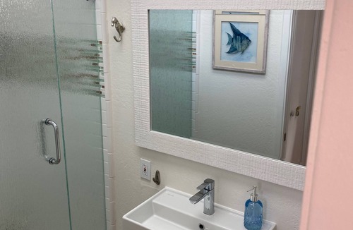 Pacific Grove House | Mermaid Hideaway One minute walk to the beach and Lovers Point 30 Day Rental