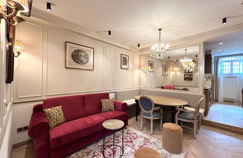 Quartier des Invalides Apartment | Merveil Luxury Suite - Eiffel Bourgogne