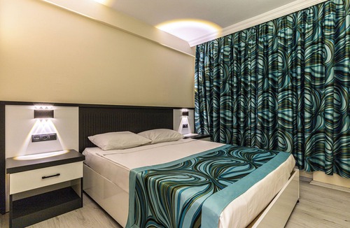 Side Hotel | MERYAM SUIT DELUX HOTEL