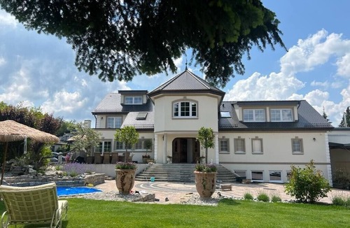 Usingen Condo | Merzhausen Castle in the Taunus region near Frankfurt am Main - west wing