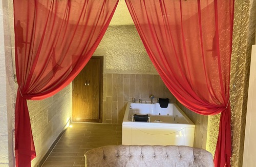 Cavusin Hotel | Mesken Cave Suites