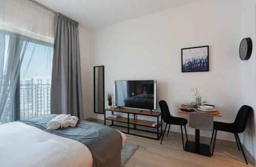 Abu Dhabi Apartment | Mesmerizing Canal View